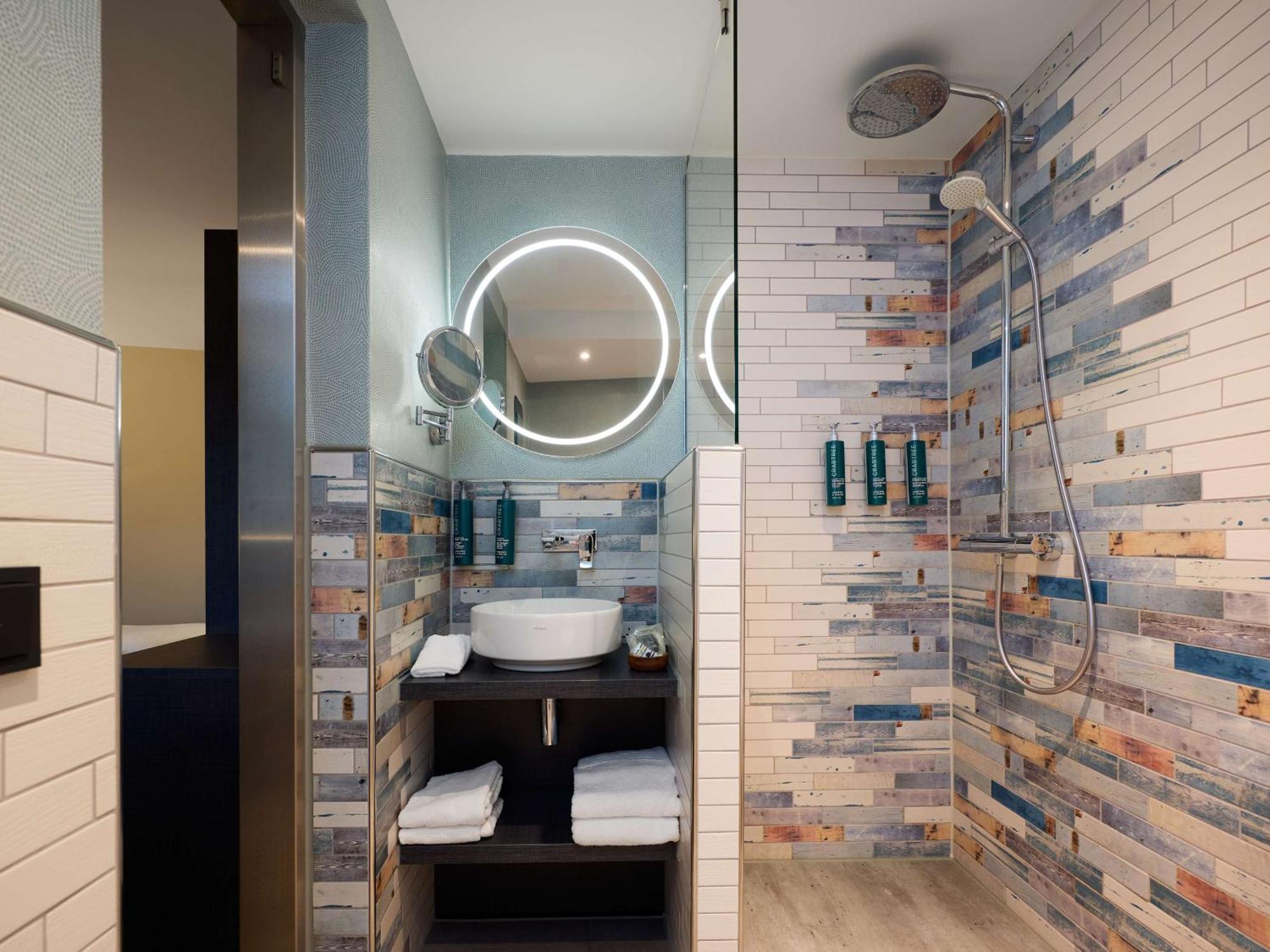 Hotel Doubletree By Hilton Centre Rotterdam